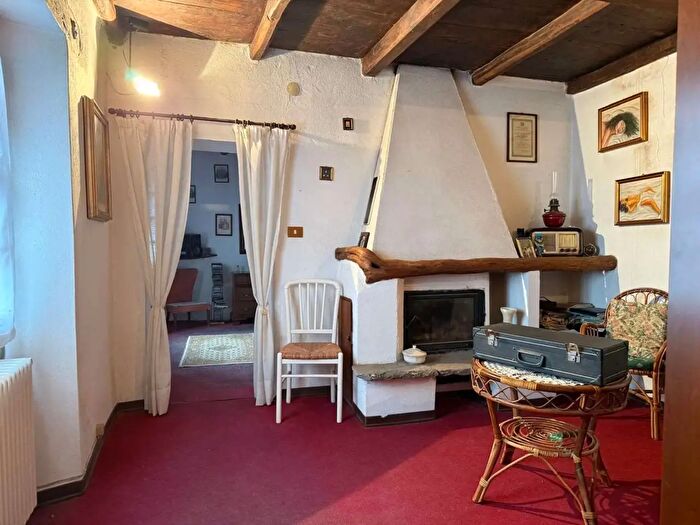 Casa con 9 locali in vendita in Cairo Montenotte