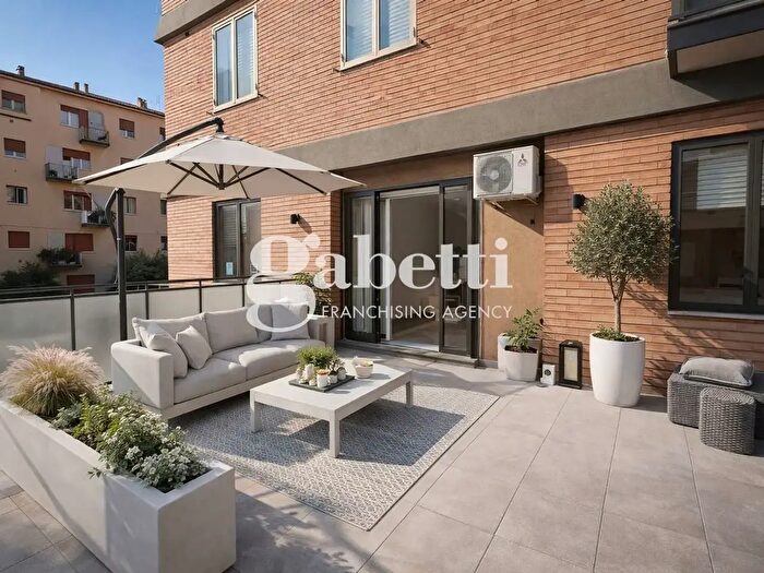 Appartamento trilocale in vendita in Via Galeotti, Bologna