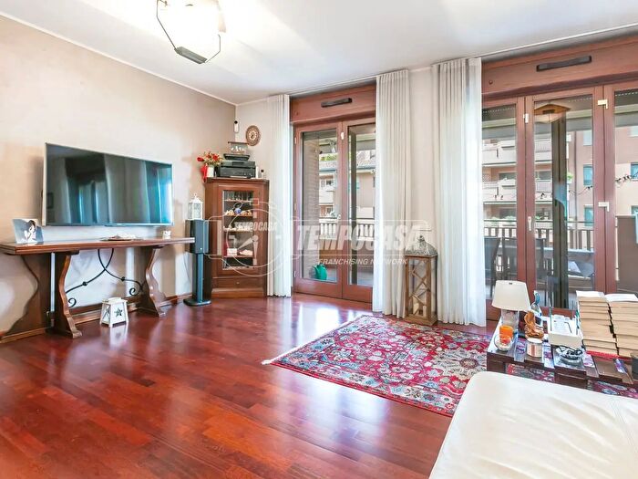 Appartamento trilocale in vendita in Via Villoresi, Settimo Milanese