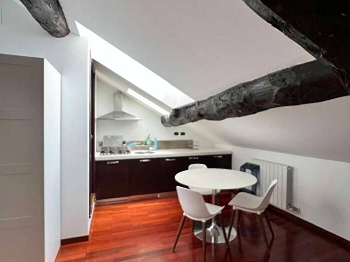 Appartamento monolocale in affitto in via MORTARA, Navigli Darsena, Milano