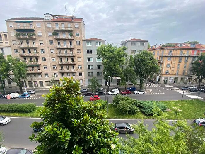 Appartamento trilocale in vendita in Viale Beatrice dEste, Milano