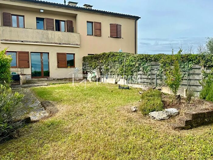 Appartamento trilocale in vendita in Via Gualdo, Montemarciano