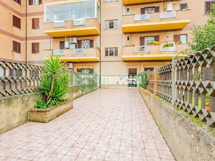 Appartamento trilocale in vendita in Via Bracciano, Manziana