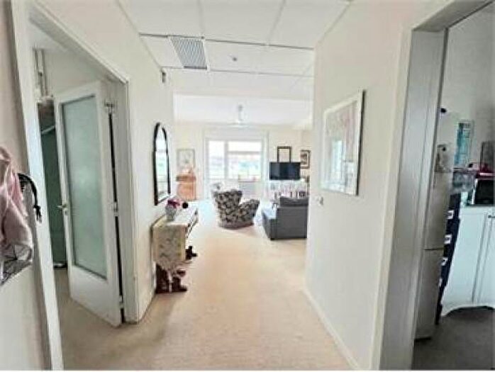 Appartamento con 6 locali in vendita in Via Montello, Lecce