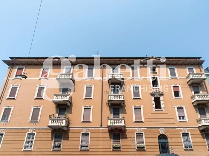 Appartamento trilocale in affitto in Via Farsaglia, Martini Insubria, Milano