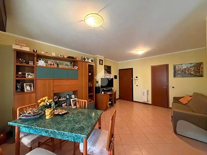 Appartamento trilocale in vendita in Via Stella del Sud, Mediglia