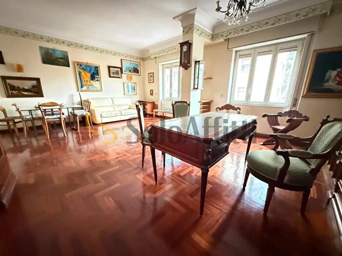 Appartamento trilocale in affitto in Via Roma, Caserta