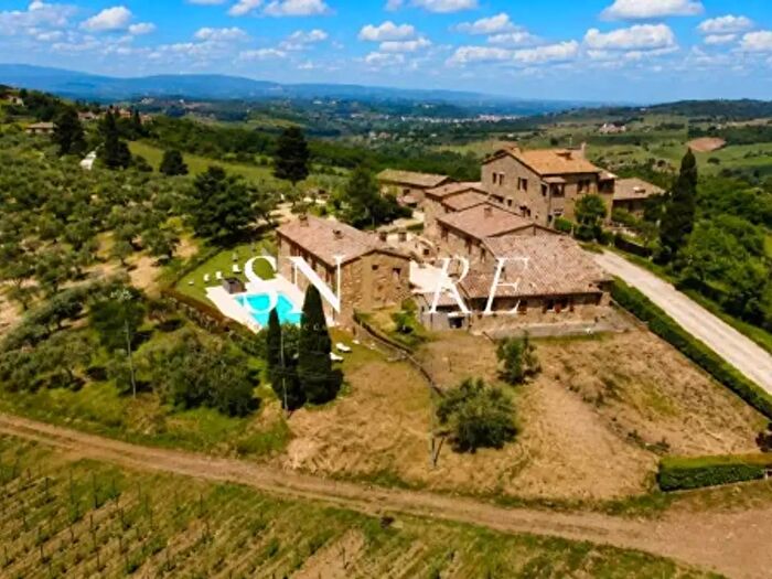 Casa con 6 locali in vendita in Località Poggiafrati, Poggibonsi
