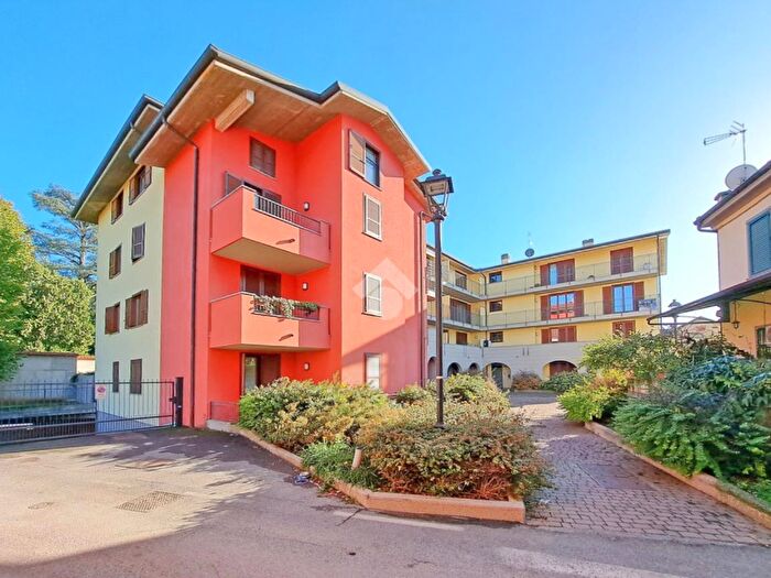 Appartamento trilocale in vendita in Via Giuseppe Mazzini, Cassano DAdda