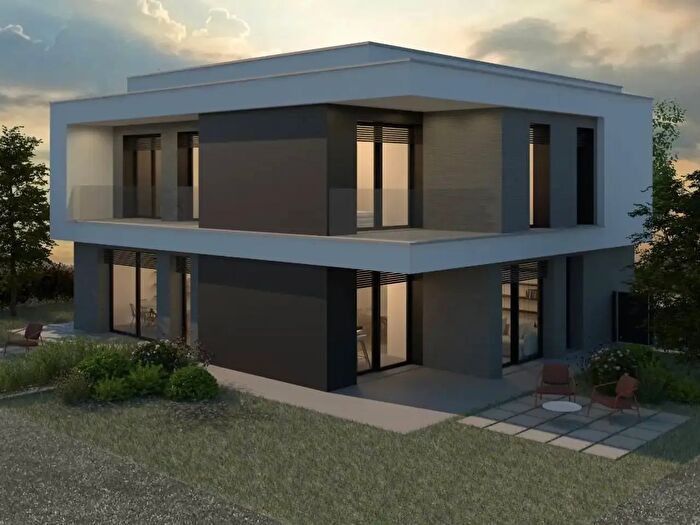 Casa con 5 locali in vendita in Mirandola