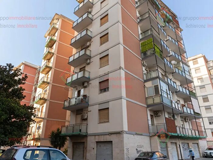Appartamento trilocale in vendita in Siracusa