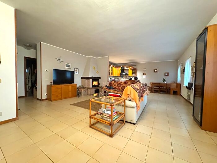 Casa con 6 locali in vendita in Via Centro, Cogollo Del Cengio