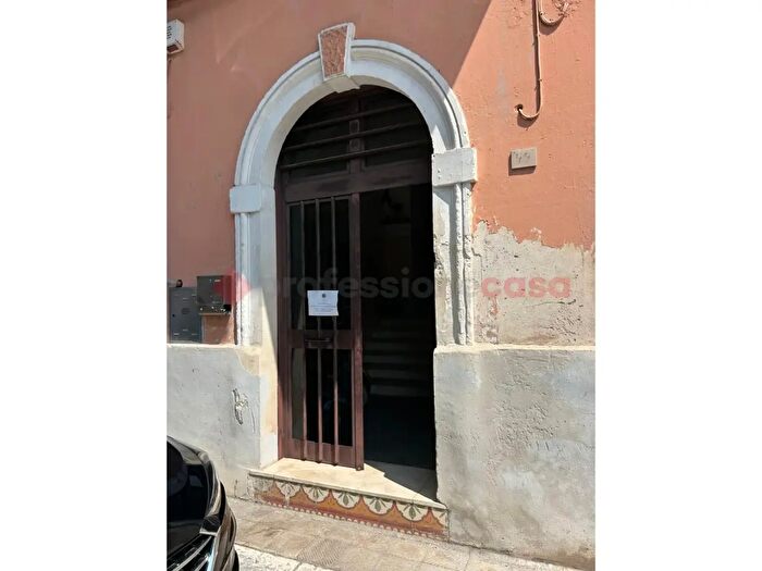 Appartamento trilocale in vendita in Via Lecce, Grottaglie