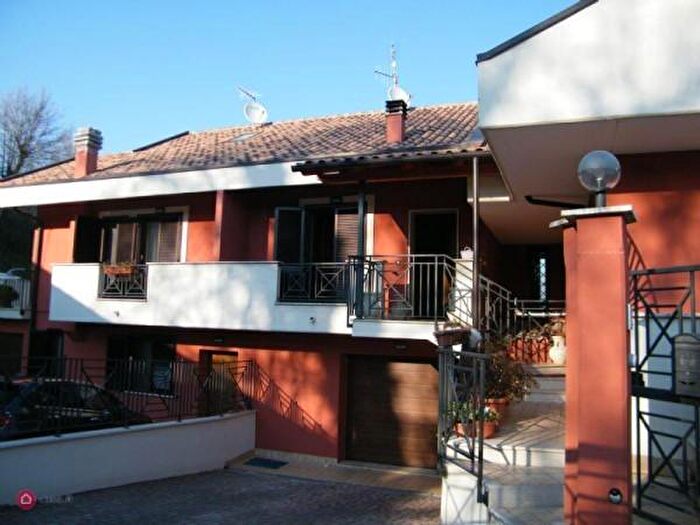 Casa con 6 locali in vendita in Via Corsa dei Cavalli, Alatri