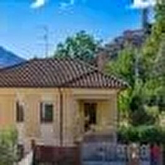 Casa in vendita in Castelnuovo Val Di Cecina