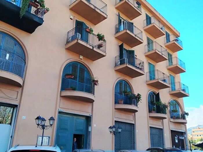 Appartamento bilocale in affitto in Via Vito Ievolella, Zisa, Palermo