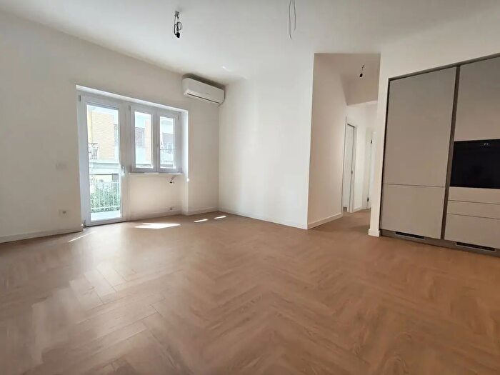 Appartamento trilocale in vendita in Via Vincenzo Cesati, Roma