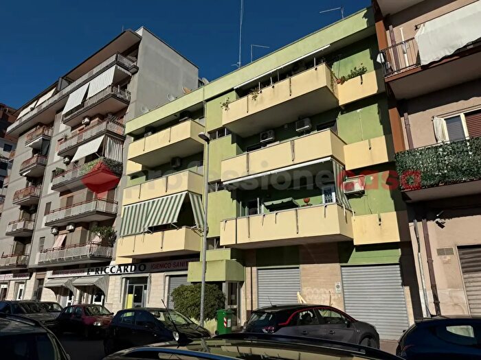 Appartamento con 5 locali in vendita in Via Francesco Loiacono, Taranto