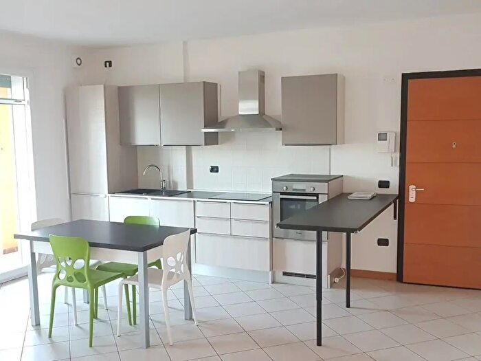 Appartamento trilocale in affitto in Via San Lorenzo, Campo San Martino