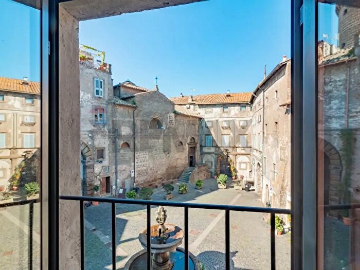 Appartamento quadrilocale in vendita in Via Schizzaloca, Viterbo