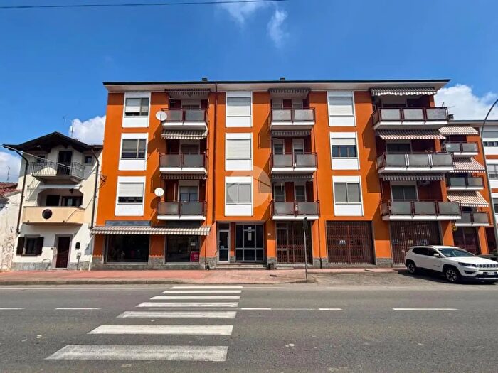 Appartamento trilocale in vendita in Via Umberto I, Palestro