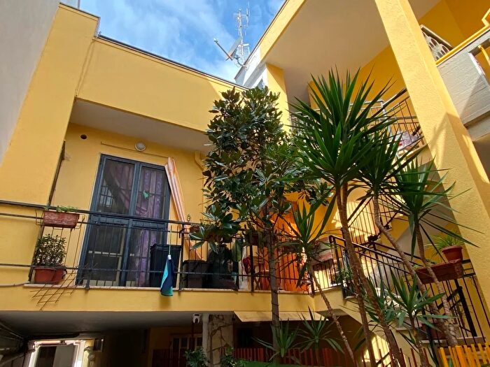 Appartamento trilocale in vendita in Via Luigi di Gioia, Cellamare