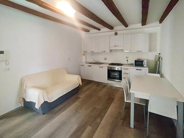 Appartamento bilocale in vendita in Scala Santa, Trieste