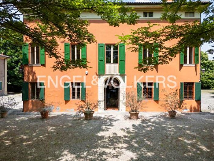 Casa con 6 locali in vendita in Via Poggio Renatico, Ferrara