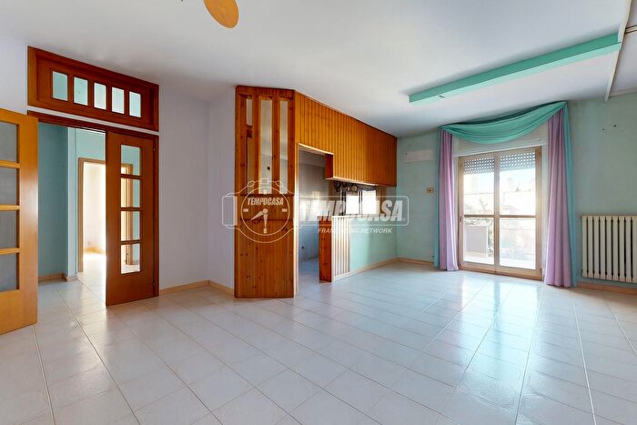 Appartamento trilocale in vendita in Via Sacro Cuore, Acquaviva Delle Fonti