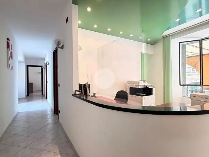 Appartamento con 5 locali in vendita in Via Giovanni Plana, Voghera