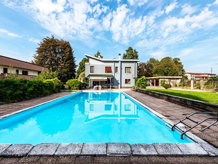 Casa con 5 locali in vendita in Eligio Brigatti, Bernareggio