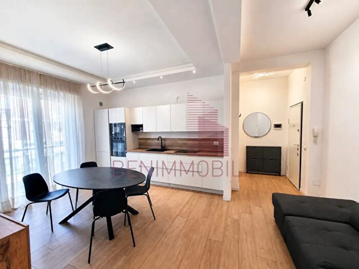 Appartamento trilocale in affitto in Via Marcantonio Ducco, Brescia