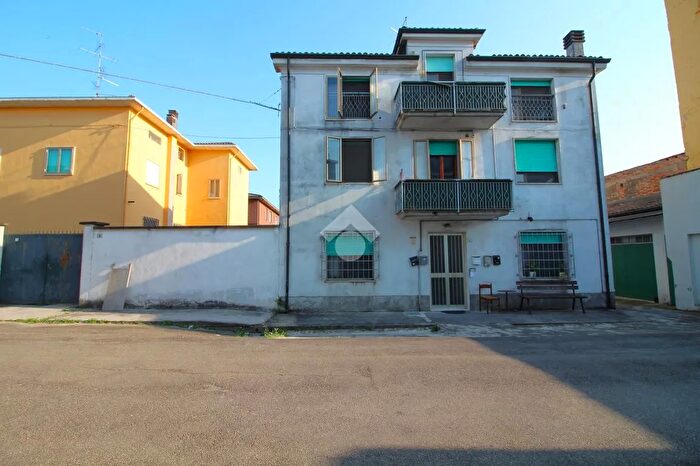 Casa con 5 locali in vendita in Via Genesio Righi, Fabbrico