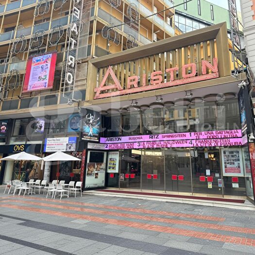 Appartamento con 7 locali in vendita in Via Matteotti, Sanremo