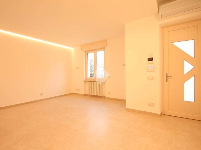 Casa con 5 locali in affitto in Via G Degani, Centro, Grezzana