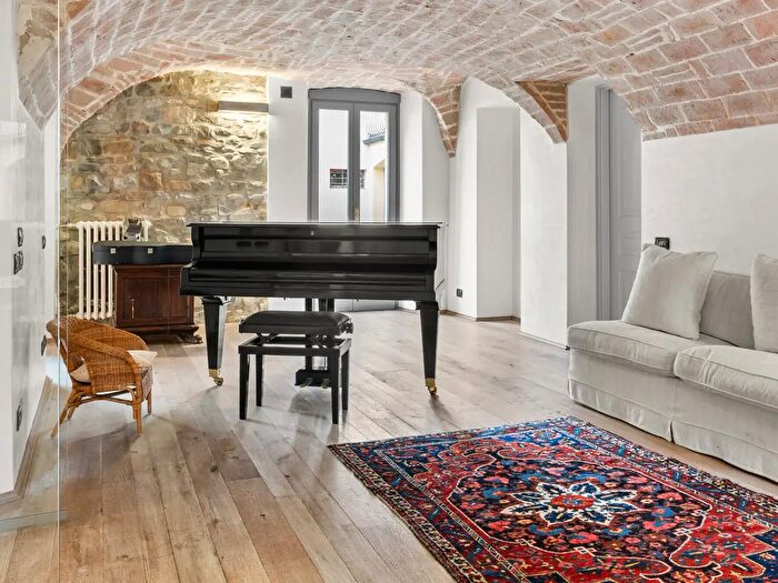 Casa con 16 locali in vendita in Via Toschi, Castellarano