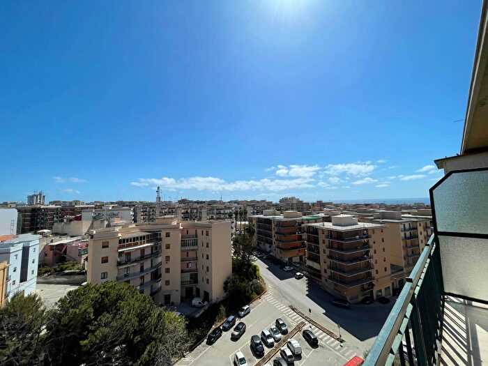 Appartamento con 5 locali in vendita in Siracusa