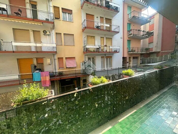 Appartamento quadrilocale in vendita in Via Betti, Rapallo