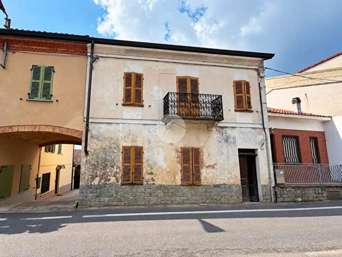 Casa trilocale in vendita in Via Mazzini, Casorzo Monferrato