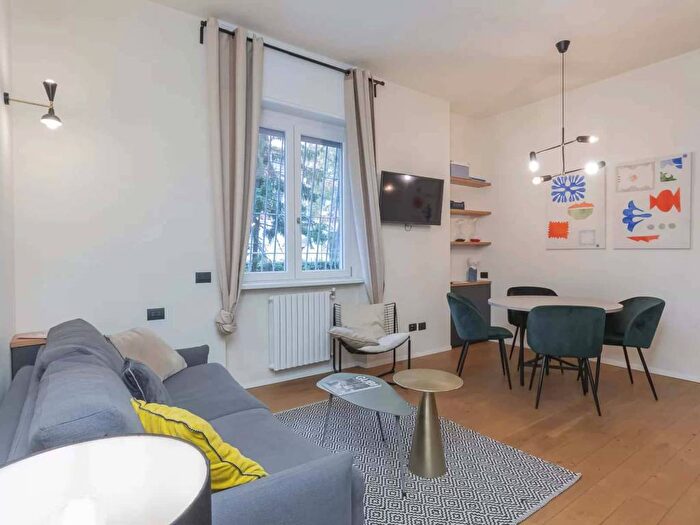 Appartamento bilocale in affitto in Via Privata Belgirate, Maggiolina, Milano