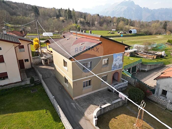 Casa con 10 locali in vendita in Loc Quantin, Ponte Nelle Alpi