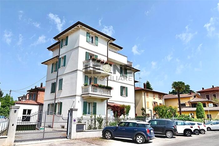 Appartamento con 5 locali in vendita in Vignola