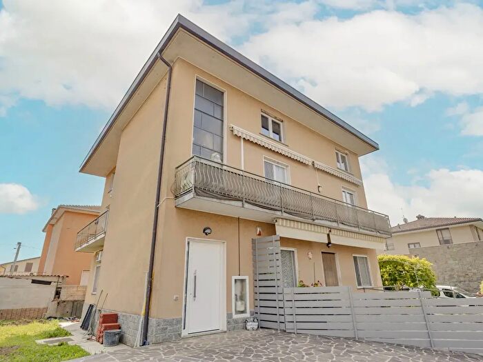 Appartamento quadrilocale in vendita in Viale Monsignor Pietro Bosio Sotto Il Monte Giovanni XXIII, Sotto Il Monte Giovanni Xxiii