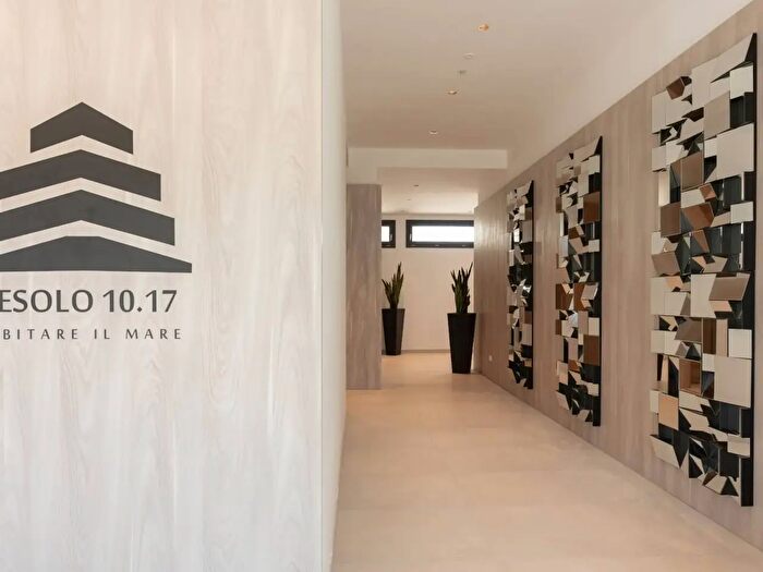 Appartamento quadrilocale in vendita in Piazza Brescia, Jesolo