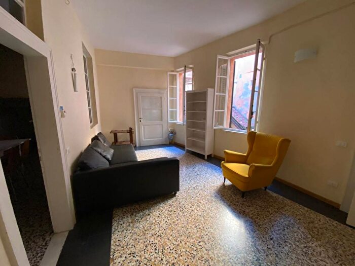 Appartamento trilocale in affitto in Via Calzavellia, Loggia Garibaldi, Brescia