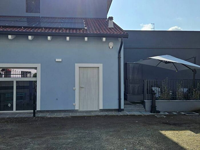 Appartamento monolocale in affitto in Vicolo Tevere, Centro, Oleggio