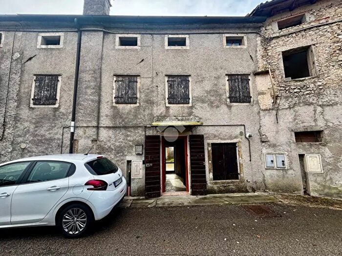 Casa quadrilocale in vendita in Via Cal De Cros, Follina