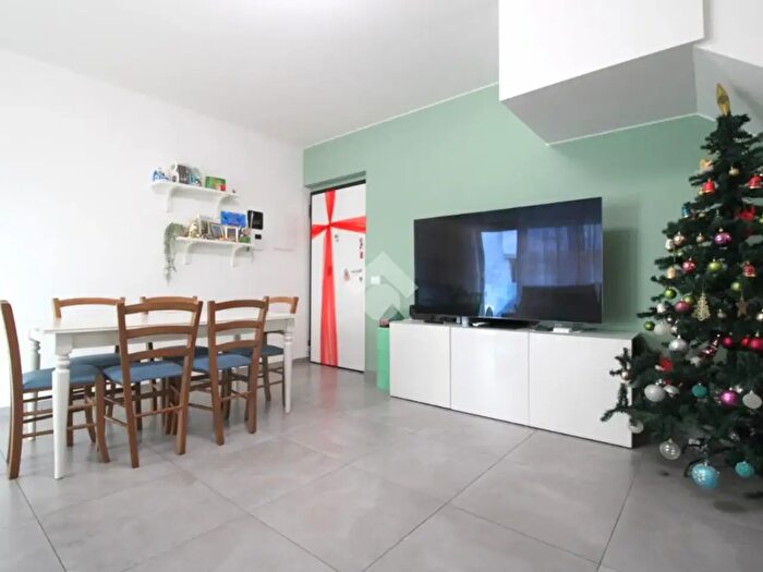 Appartamento trilocale in vendita in Via Lago SantAngelo, Pescara