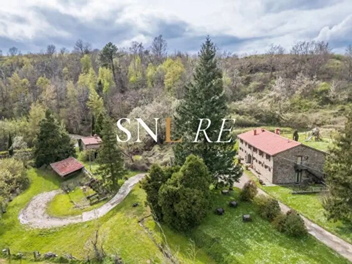 Casa con 6 locali in vendita in Via Italia, Castelfranco Piandiscò