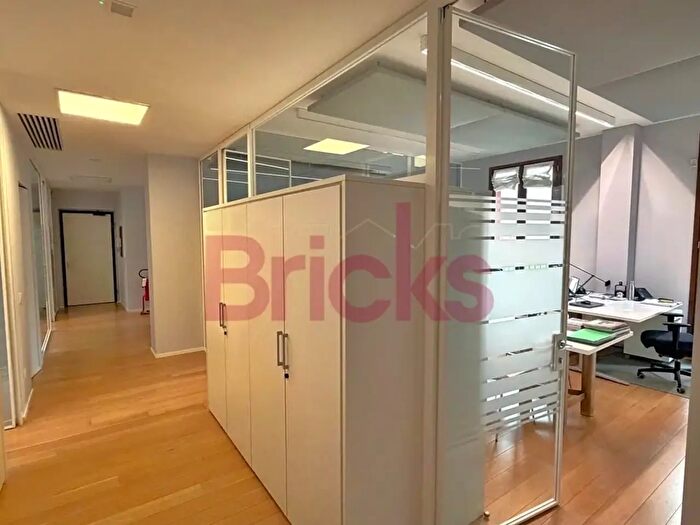 Casa con 6 locali in affitto in Via Mario Pagano, Milano